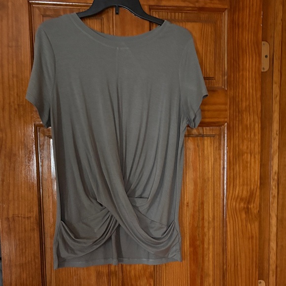 Xersion Gray Twist Front Women's Tee - Picture 1 of 5